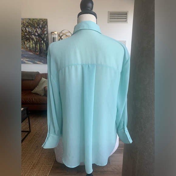 Zara Semi-Sheer blouse in a beautiful turquoise color - Picture 2 of 8